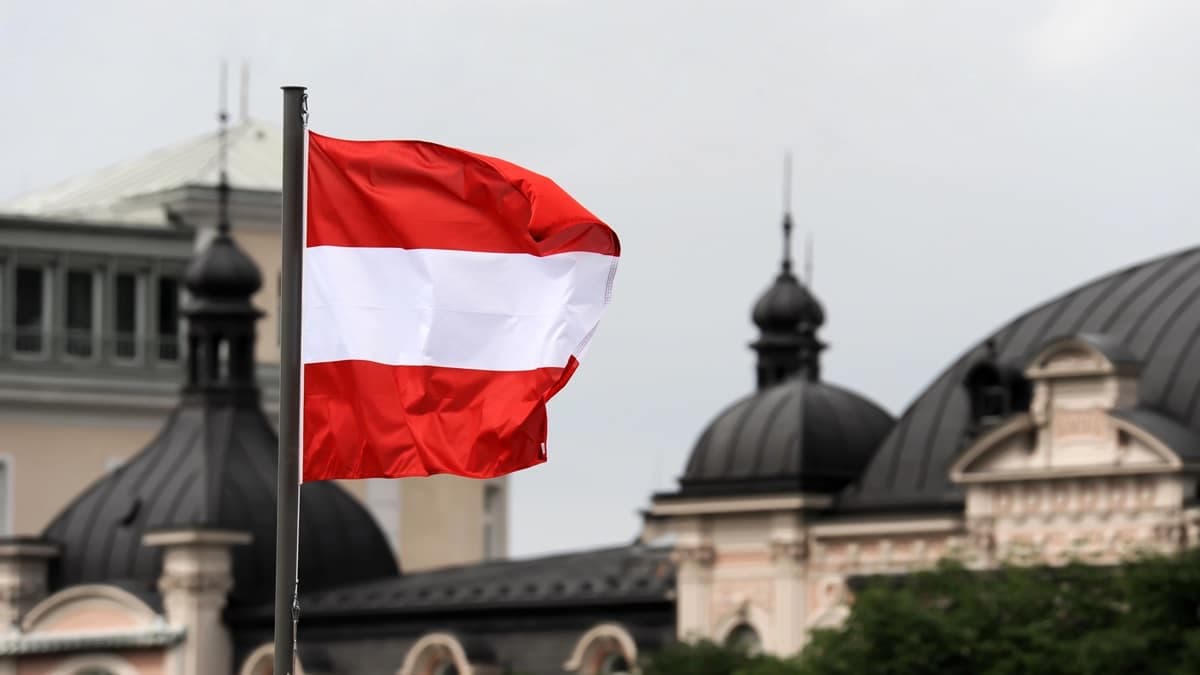 Austria offers Red-White-Red Card work permits to skilled Pakistani workers