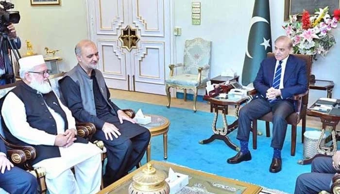 This image shows JI delegation meets PM Shehbaz Sharif in Islamabad.