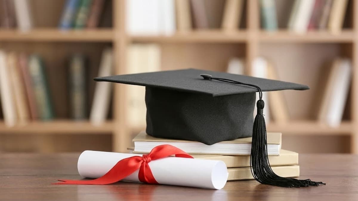 Pakistan launches second phase of scholarships for 5,000 students