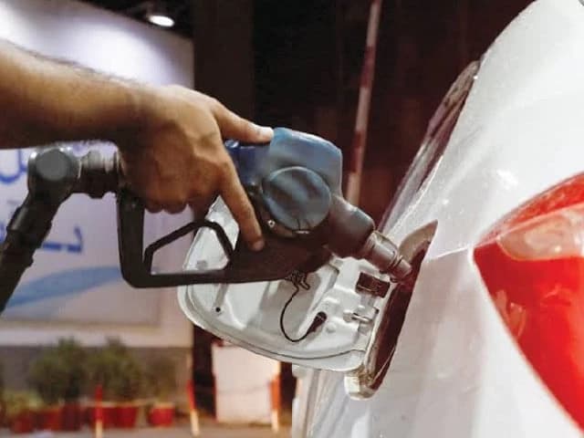 Pakistan short-term inflation holds at 11.38 per cent as prices edge down
