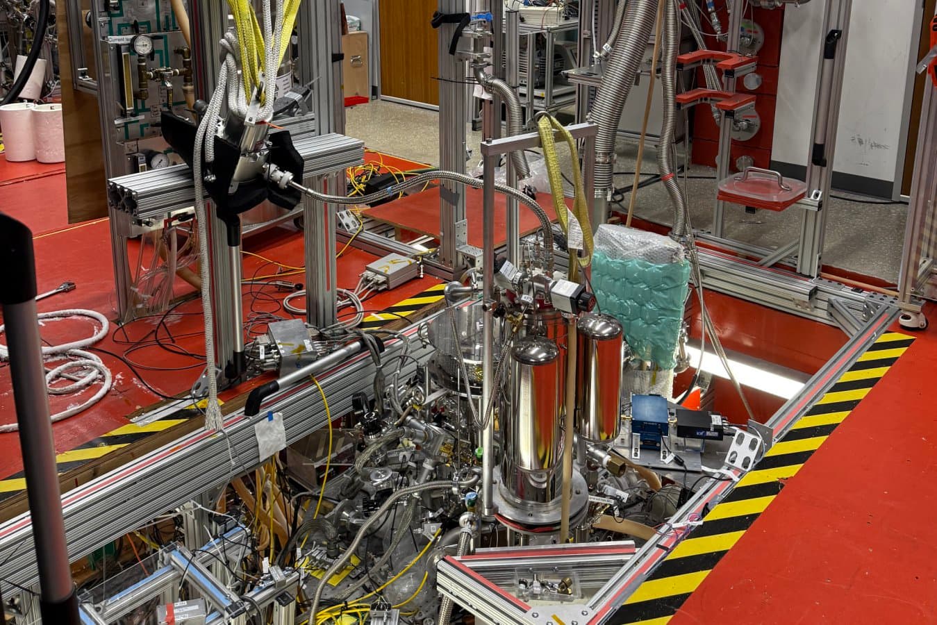 Some of the equipment used to trap a single positron Gabrielse group/Northwestern University