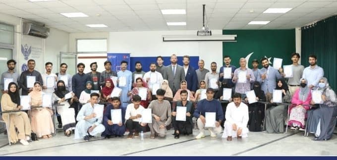 Russian envoy opens door to academic alliance with Pakistan