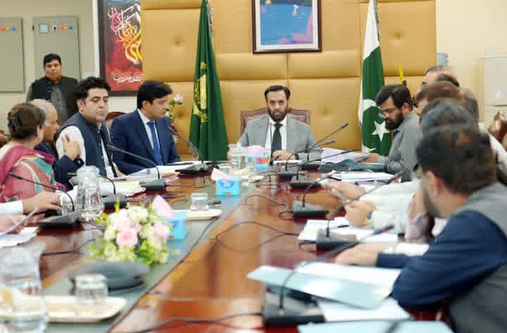 Health minister reviews progress on rotavirus prevention initiatives