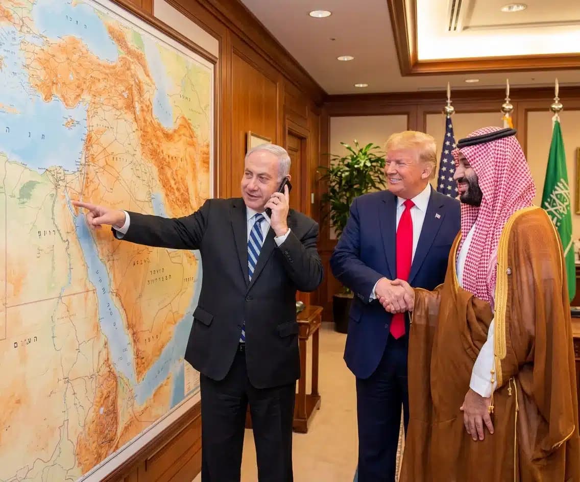 Trump says Saudi Arabia should accept Israeli help against Houthis