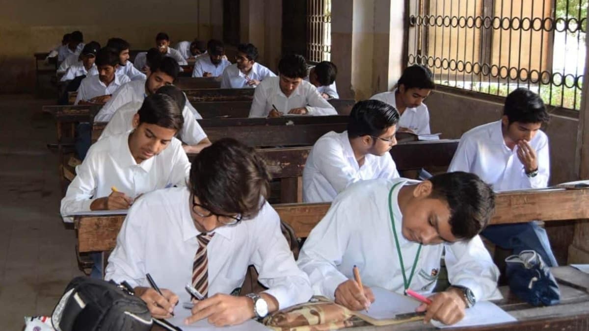Karachi Intermediate Board releases Class 11 Commerce Regular Group results