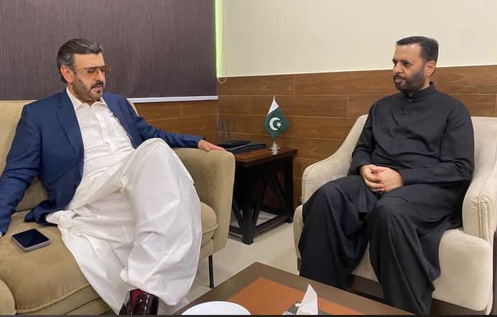 Mustafa Kamal meets Gilani to discuss national health sector improvements