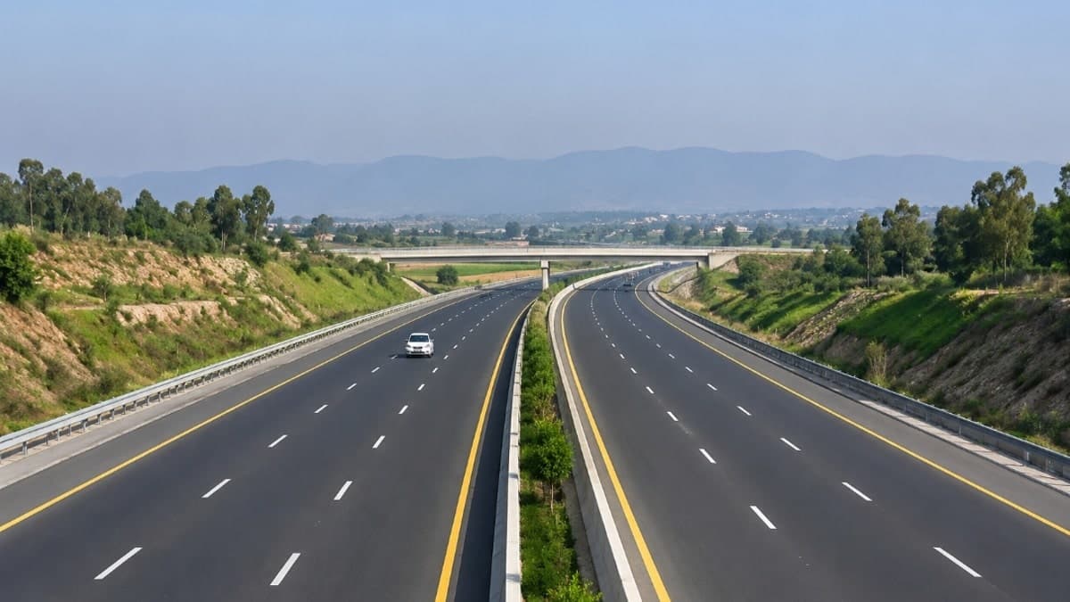 Sambrial-Kharian Motorway to cut Lahore-Rawalpindi travel distance by 100 kilometres