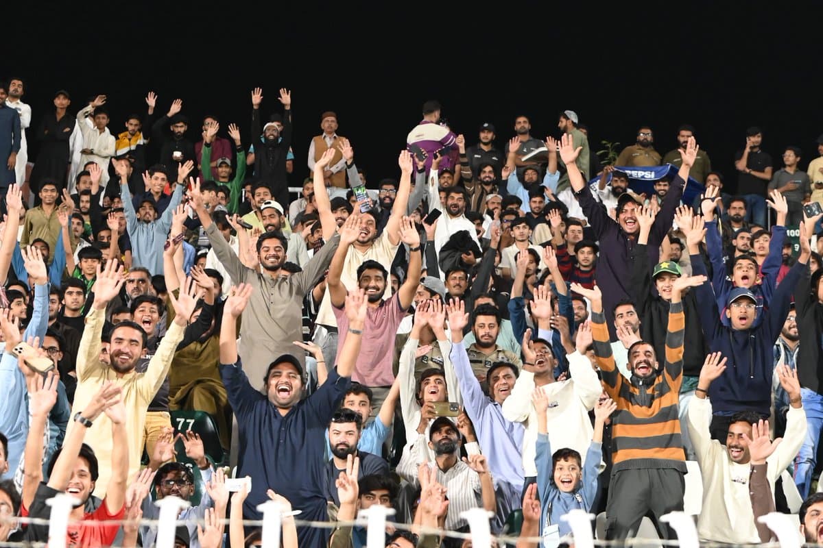 Arafat Minhas joins three Pakistan players to score 50 and take 5-fer