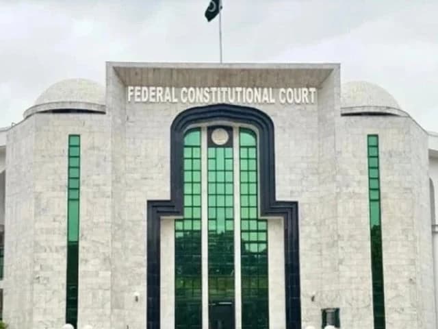 Federal Court sets aside Sindh High Court order against police officer